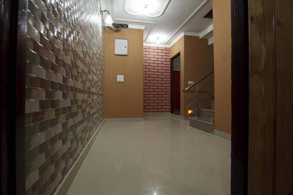 Kashmir Holiday Inn, Srinagar 5